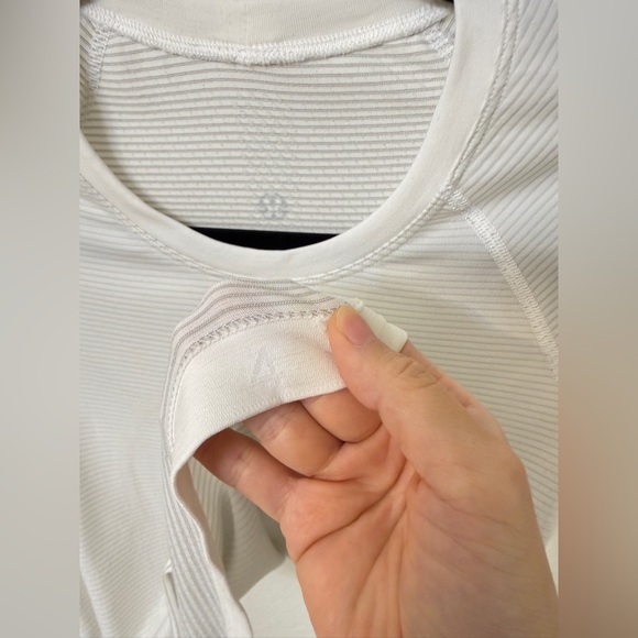 Lululemon Swiftly Tech Short-Sleeve Shirt 2.0 Waist Length white - Picture 5 of 6